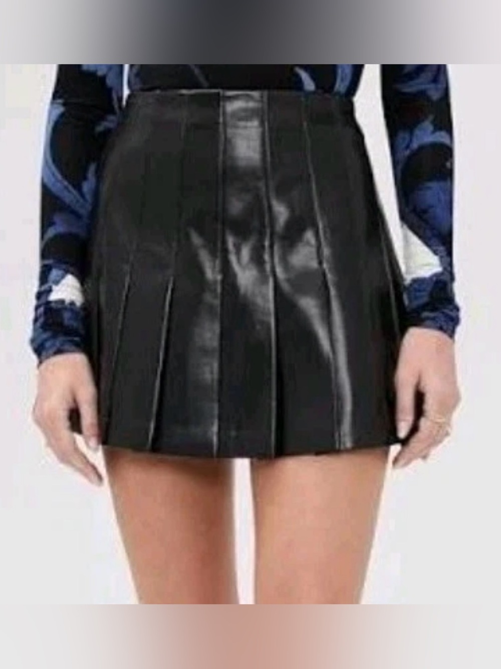 $795 Alice + Olivia Pleated Lamb Leather Mini Skirt Black Size 2/4